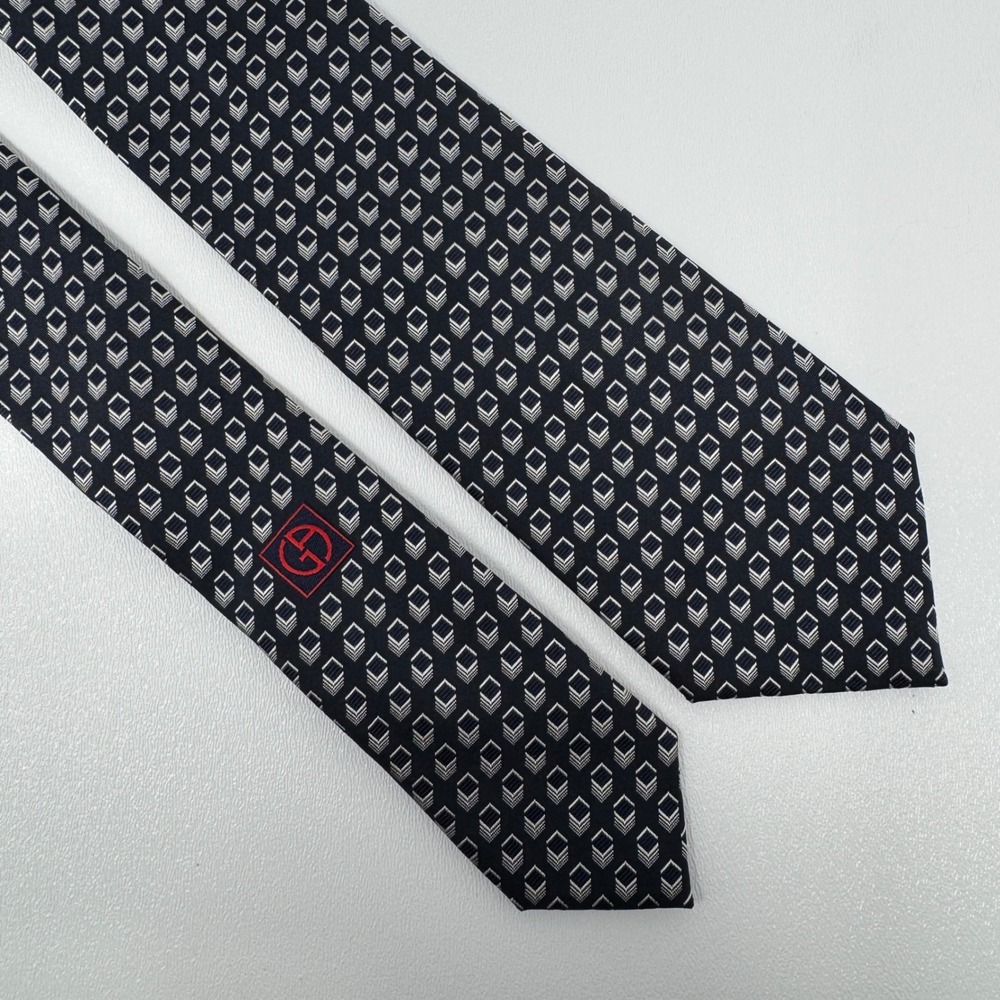 Giorgio Armani Mens Silk Tie Navy Blue Geometric Diamond Pattern Made in Italy